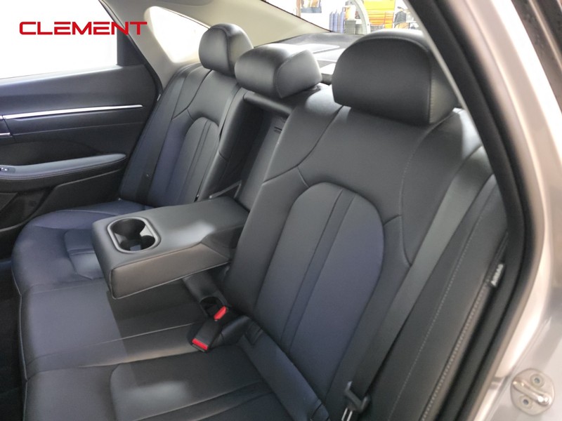 Hyundai Sonata Vehicle Image 32