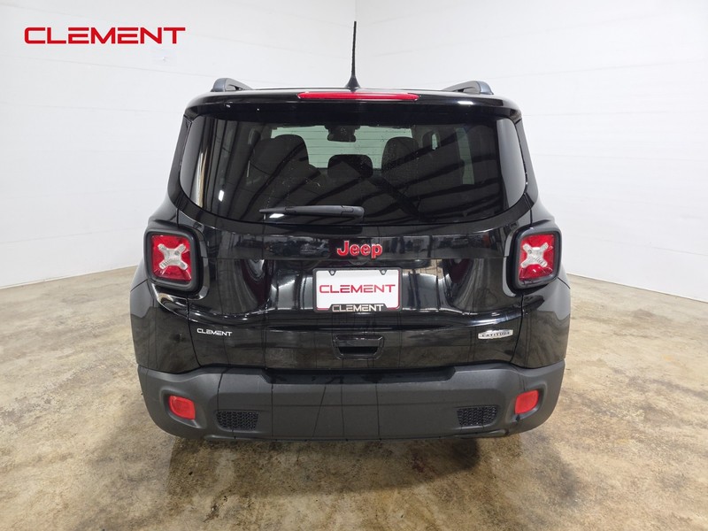 Jeep Renegade Vehicle Image 06