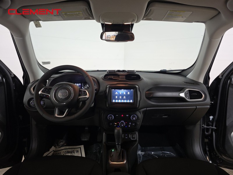 Jeep Renegade Vehicle Image 09
