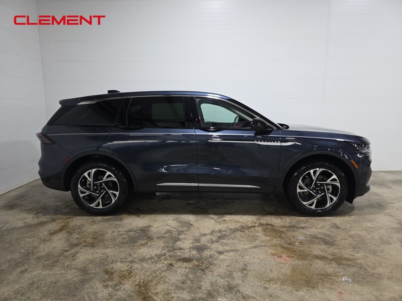 Lincoln Nautilus Vehicle Image 04