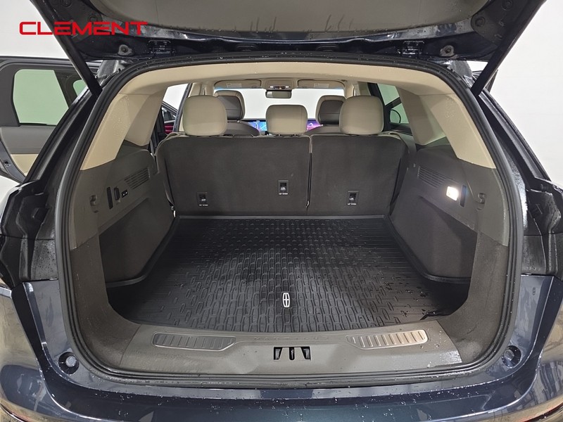 Lincoln Nautilus Vehicle Image 10