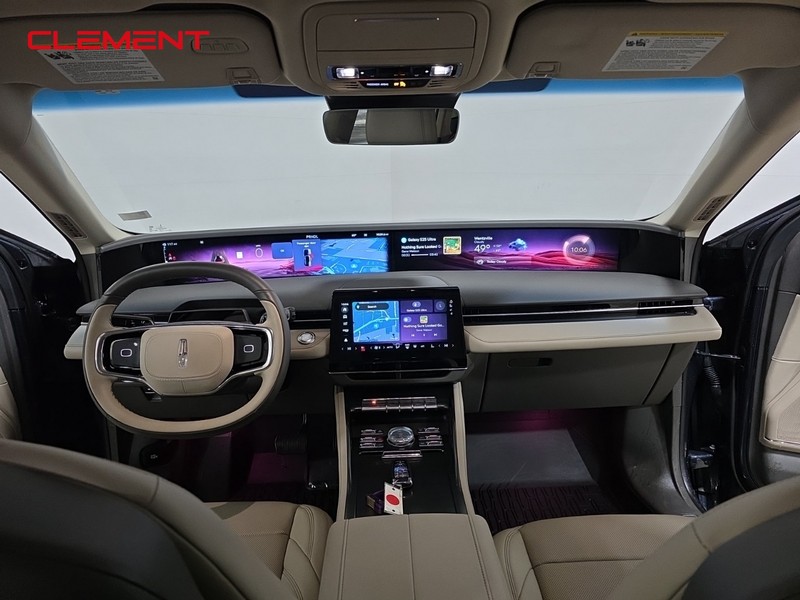 Lincoln Nautilus Vehicle Image 11