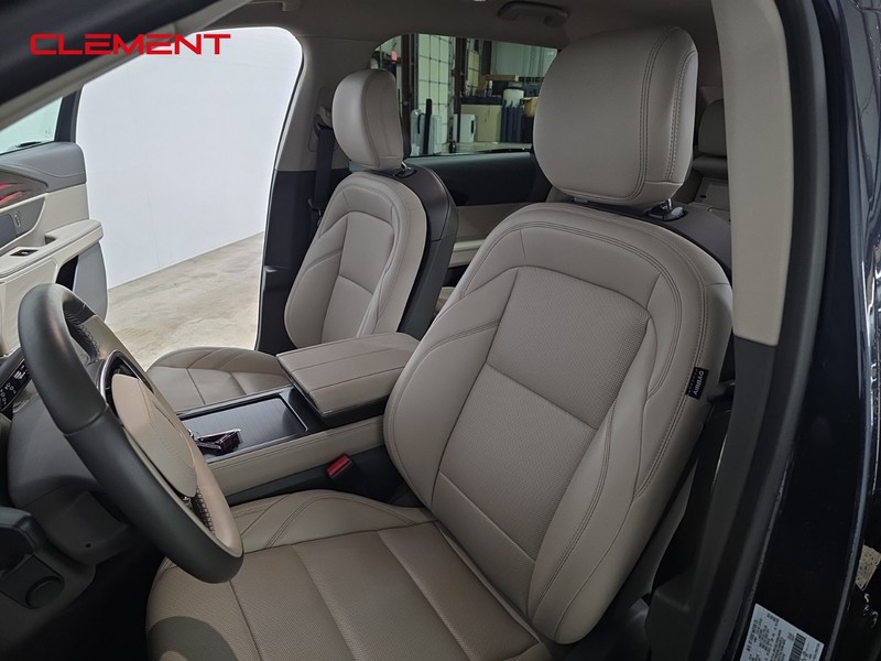 Lincoln Nautilus Vehicle Image 28