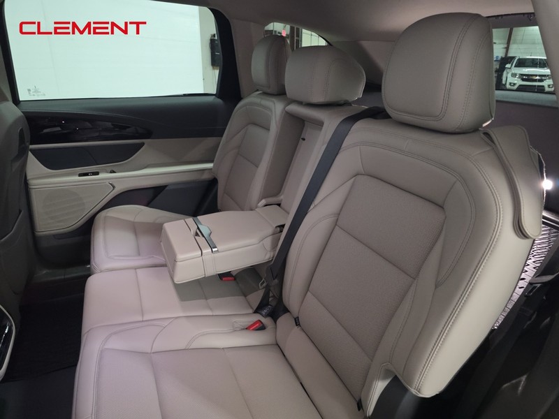 Lincoln Nautilus Vehicle Image 31