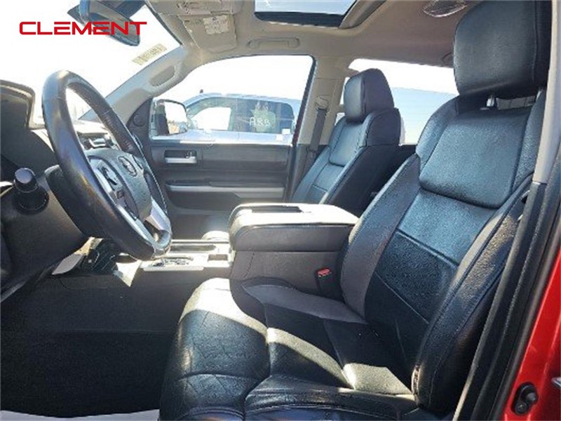 Toyota Tundra 4WD Vehicle Full-screen Gallery Image 3