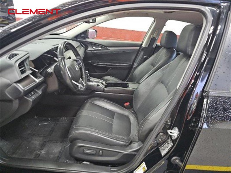 Honda Civic Sedan Vehicle Full-screen Gallery Image 3