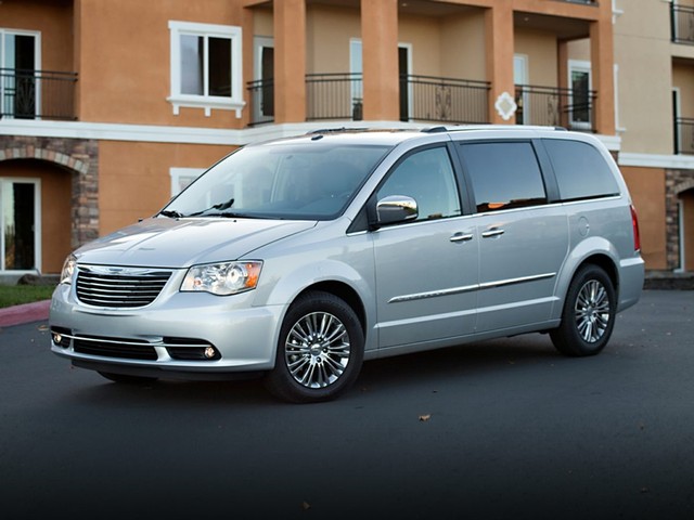 Chrysler Town & Country Touring-L - O'Fallon MO