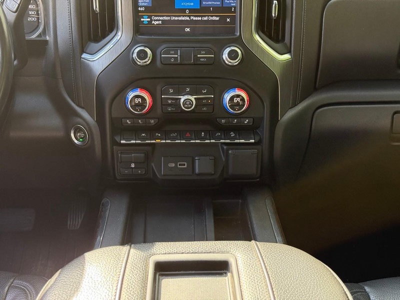 GMC Sierra 1500 Vehicle Full-screen Gallery Image 15