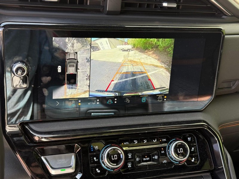 GMC Sierra 1500 Vehicle Full-screen Gallery Image 25