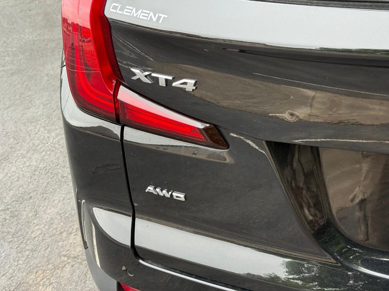 Cadillac XT4 Vehicle Full-screen Gallery Image 5