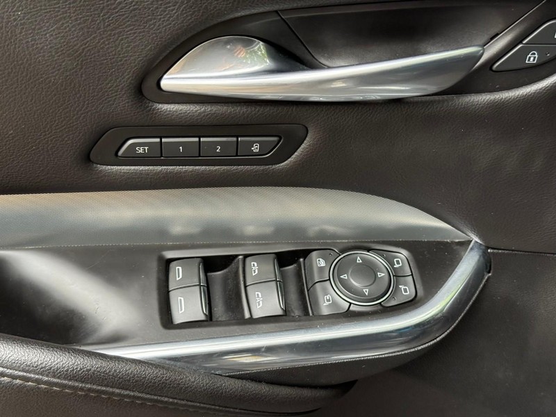 Cadillac XT4 Vehicle Full-screen Gallery Image 18
