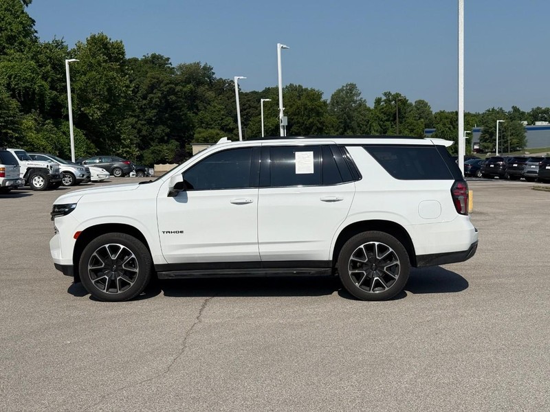Chevrolet Tahoe Vehicle Full-screen Gallery Image 2