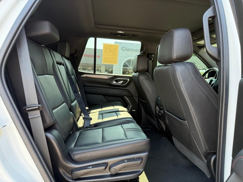 Chevrolet Tahoe Vehicle Full-screen Gallery Image 10