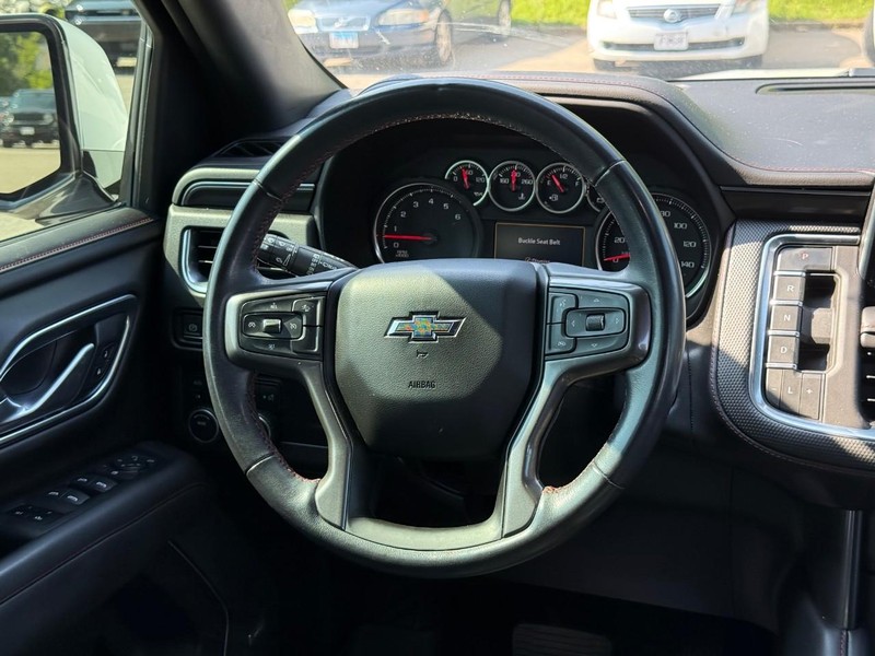 Chevrolet Tahoe Vehicle Full-screen Gallery Image 12