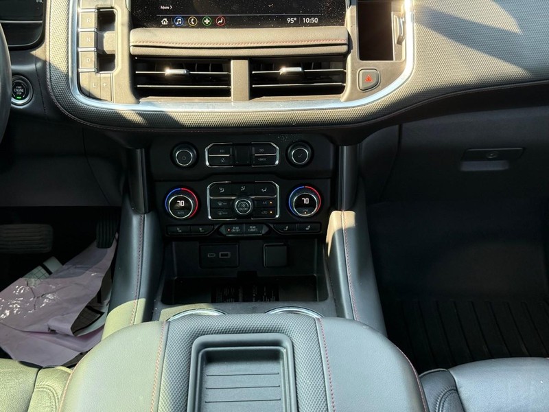 Chevrolet Tahoe Vehicle Full-screen Gallery Image 14