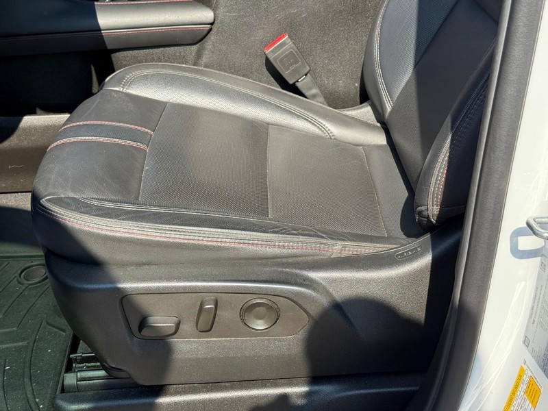 Chevrolet Tahoe Vehicle Full-screen Gallery Image 16
