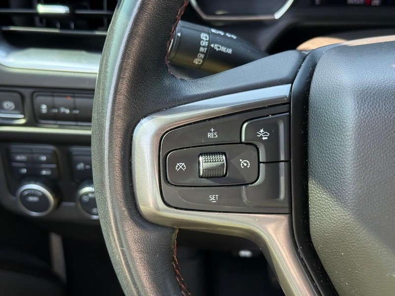 Chevrolet Tahoe Vehicle Full-screen Gallery Image 18
