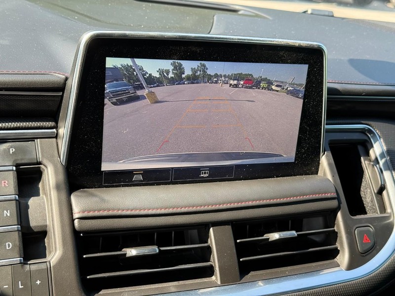 Chevrolet Tahoe Vehicle Full-screen Gallery Image 22