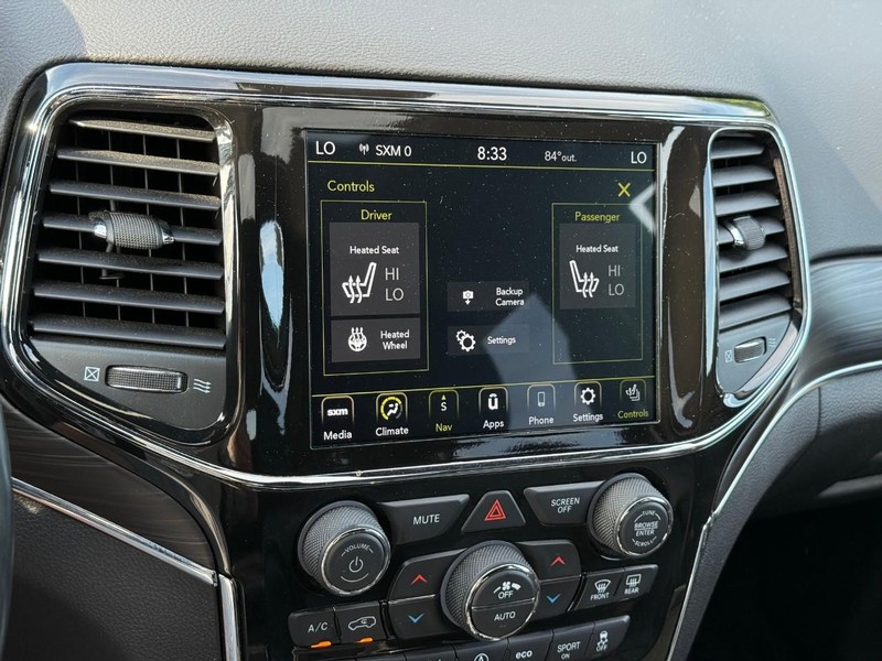 Jeep Grand Cherokee Vehicle Full-screen Gallery Image 22