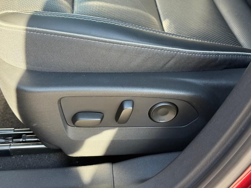 Buick Envision Vehicle Full-screen Gallery Image 19