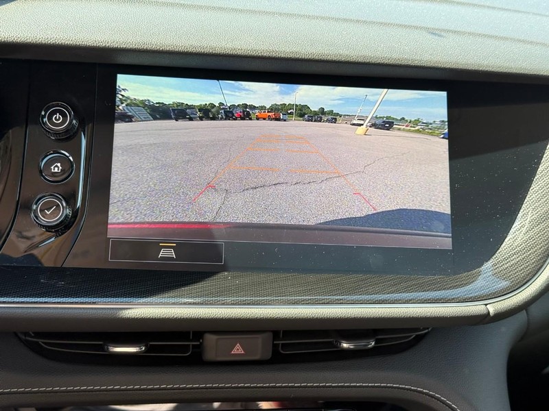 Buick Envision Vehicle Full-screen Gallery Image 22