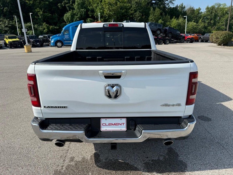 Ram 1500 Vehicle Full-screen Gallery Image 5