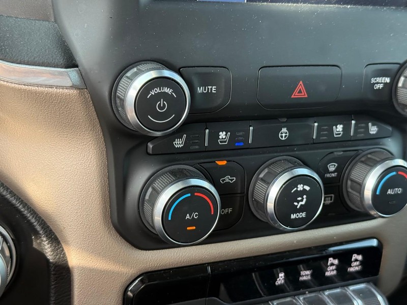Ram 1500 Vehicle Full-screen Gallery Image 22