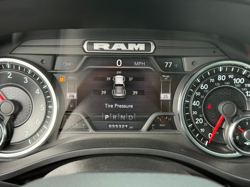 Ram 1500 Vehicle Full-screen Gallery Image 20