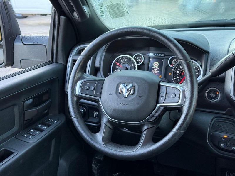 Ram 3500 Vehicle Image 09