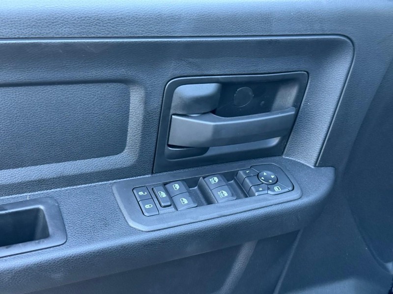 Ram 3500 Vehicle Image 13