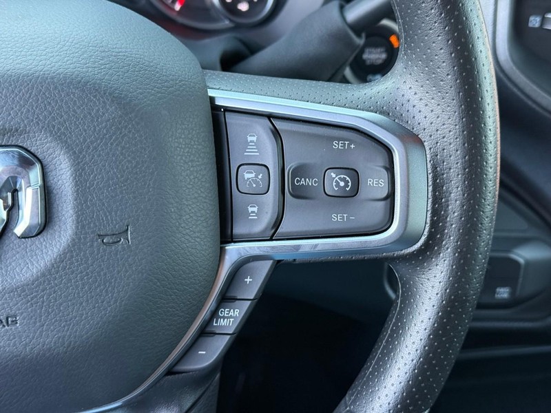 Ram 3500 Vehicle Image 18