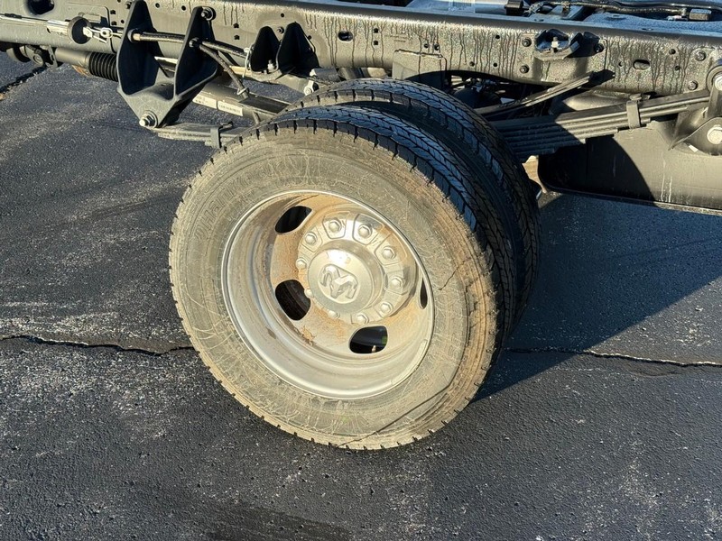 Ram 5500 Chassis Cab Vehicle Image 05