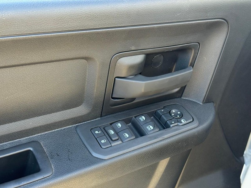 Ram 5500 Chassis Cab Vehicle Image 13