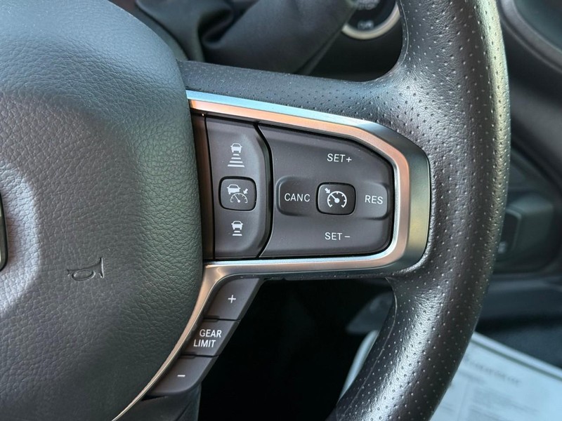 Ram 5500 Chassis Cab Vehicle Image 16