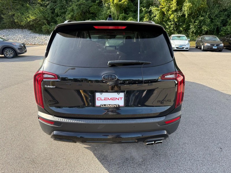 Kia Telluride Vehicle Full-screen Gallery Image 7