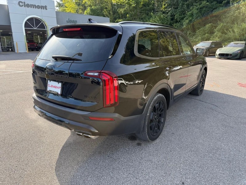 Kia Telluride Vehicle Full-screen Gallery Image 8