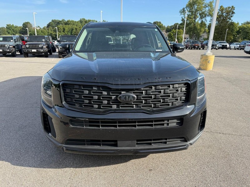 Kia Telluride Vehicle Full-screen Gallery Image 10