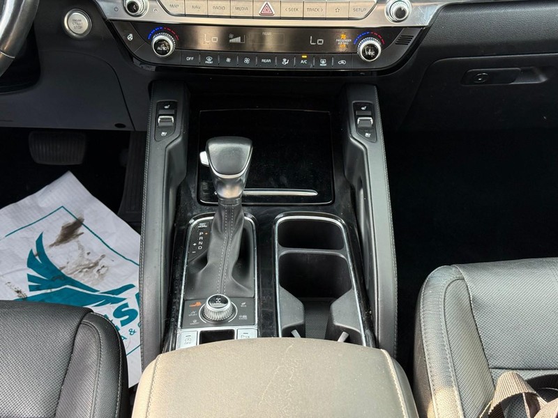 Kia Telluride Vehicle Full-screen Gallery Image 16
