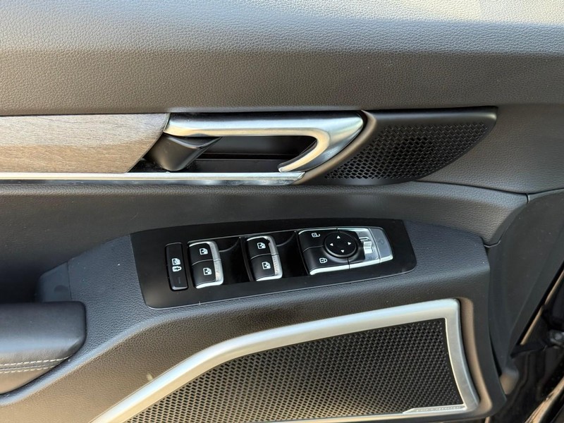 Kia Telluride Vehicle Full-screen Gallery Image 17