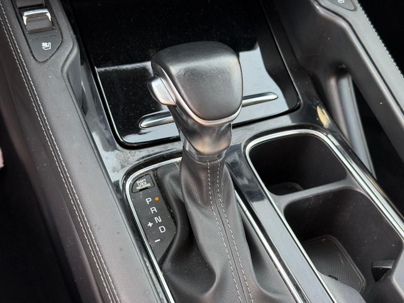 Kia Telluride Vehicle Full-screen Gallery Image 23