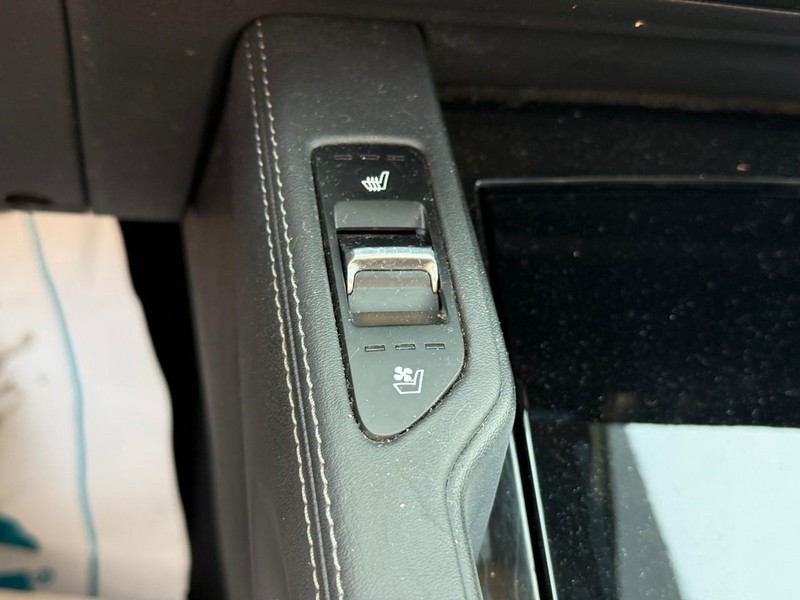 Kia Telluride Vehicle Full-screen Gallery Image 24