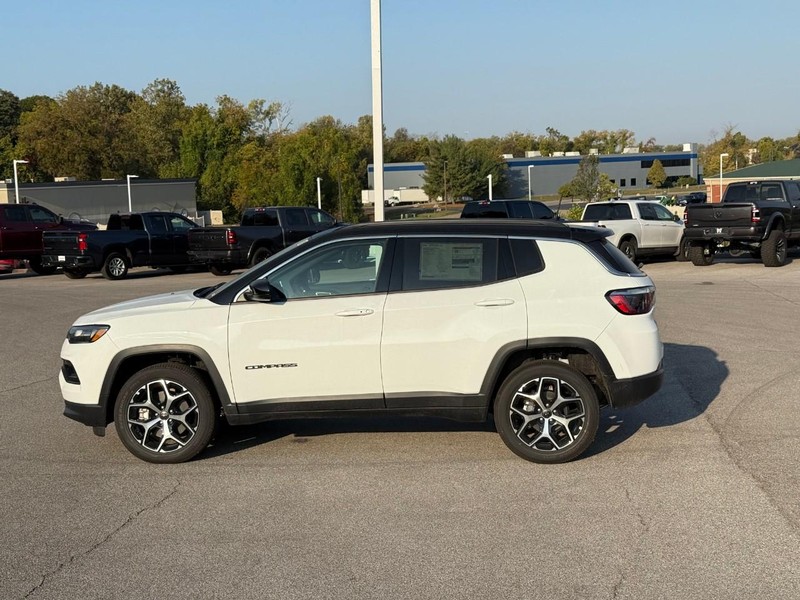Jeep Compass Vehicle Image 03