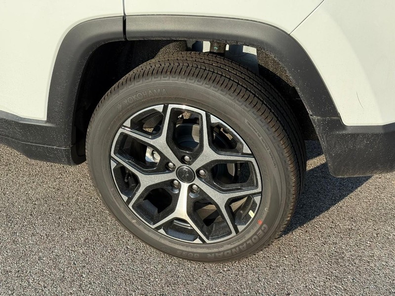 Jeep Compass Vehicle Image 05