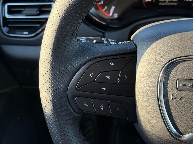 Dodge Durango Vehicle Full-screen Gallery Image 11