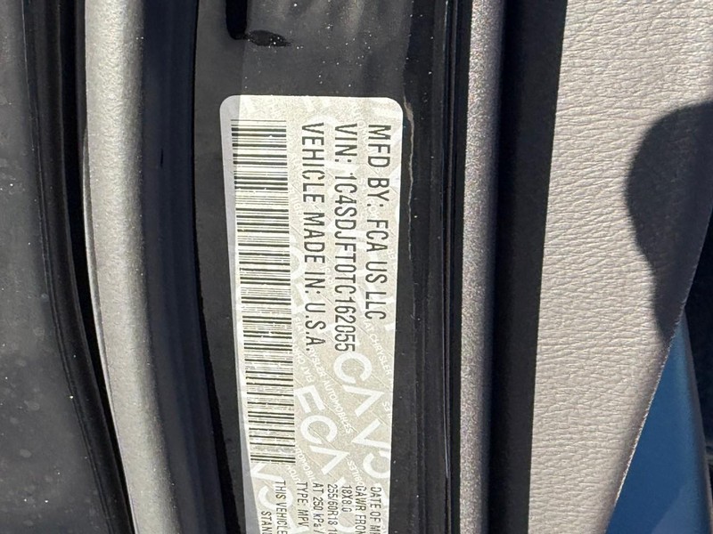 Dodge Durango Vehicle Full-screen Gallery Image 14