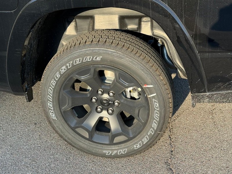 Ram 1500 Vehicle Image 05