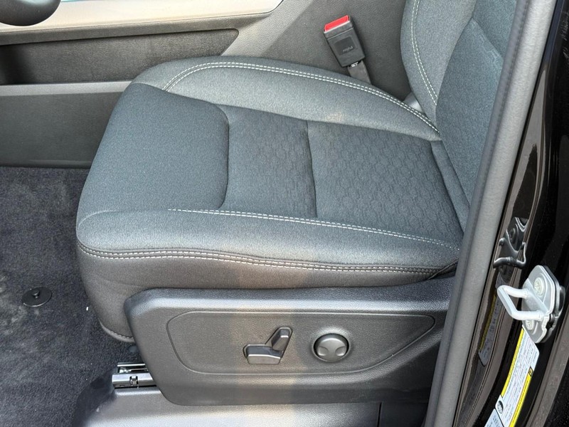 Ram 1500 Vehicle Image 14