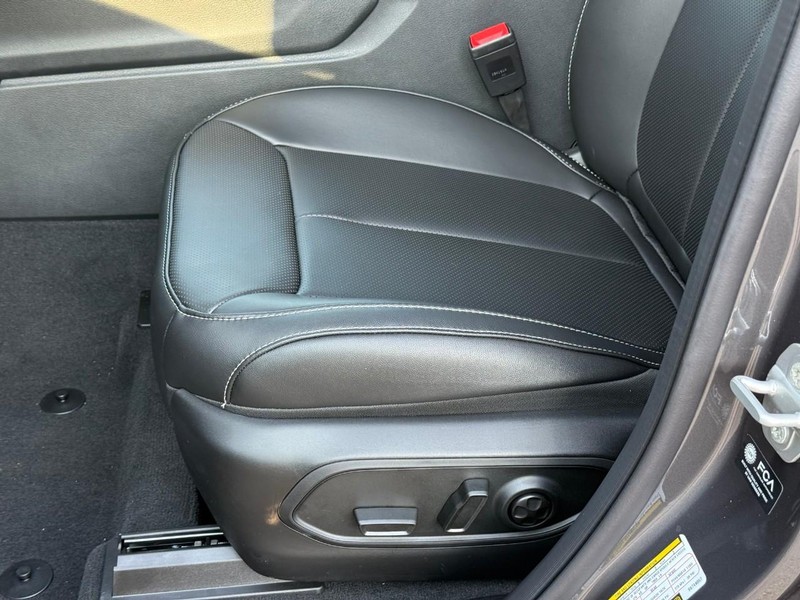 Jeep Grand Cherokee Vehicle Image 17