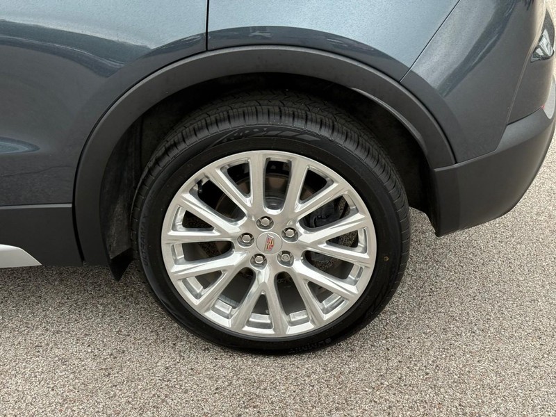 Cadillac XT4 Vehicle Full-screen Gallery Image 4