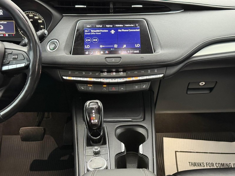 Cadillac XT4 Vehicle Full-screen Gallery Image 15